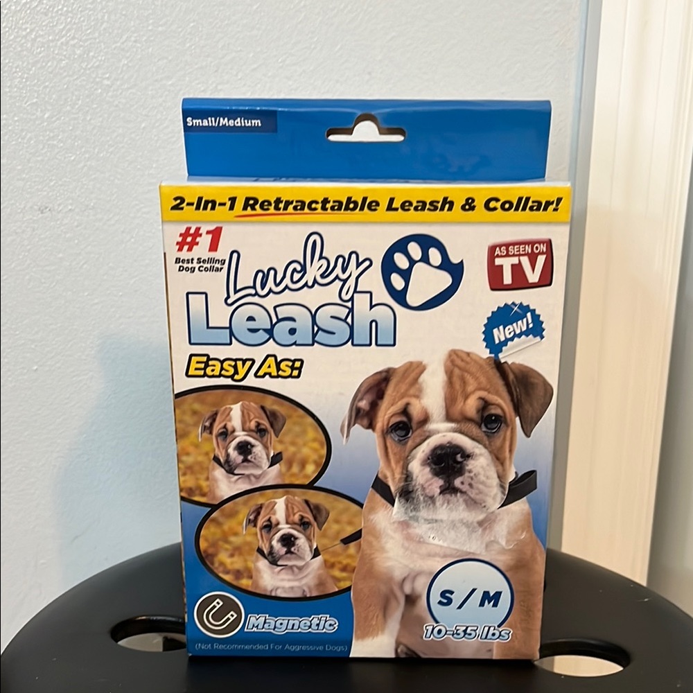 NWT Lucky Leash 2-in-1 Retractable Leash & Collar | Small/Medium (10-35 lbs)